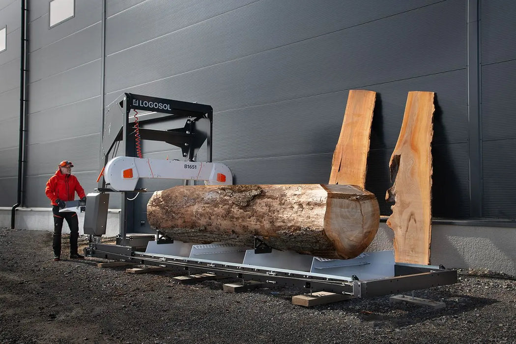B1651 Band Sawmill, Cut set, with 27 hp Petrol engine with electric start