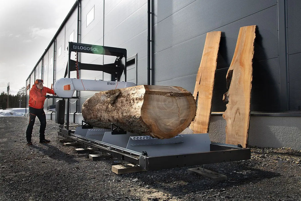 B1651 Band Sawmill, Cut set, with 27 hp Petrol engine with electric start