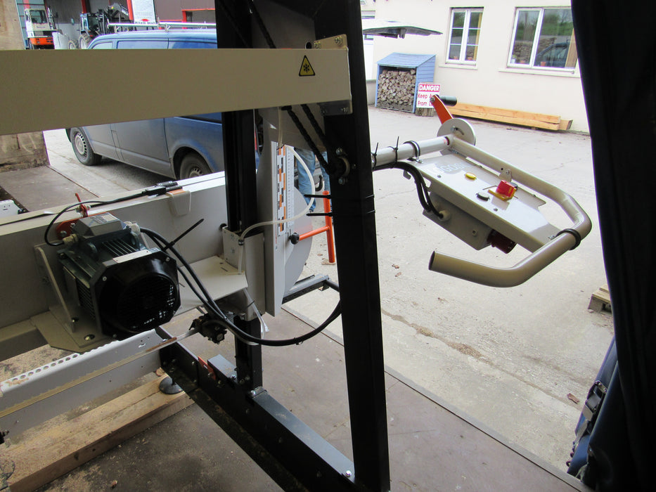 B751 Band Sawmill with 4.6 kW Electric Motor.